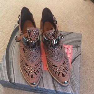 Jeffrey Campbell booties NWOT